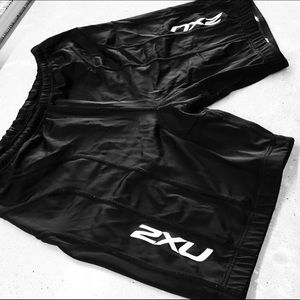 Women's 2XU tri running/cycle compression shorts